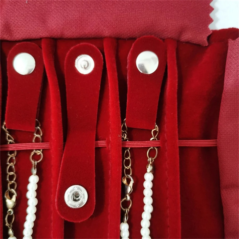 Burgundy Velvet Jewelry Roll-U - огляд і ціна Velvet Ribbon Roll
